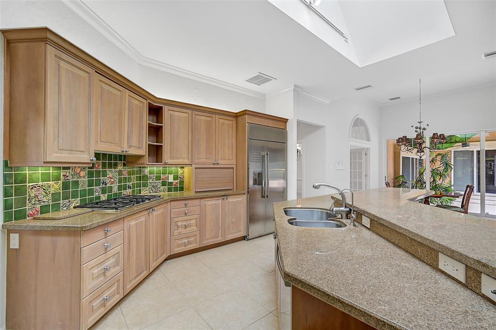 909 MACEWEN DRIVE