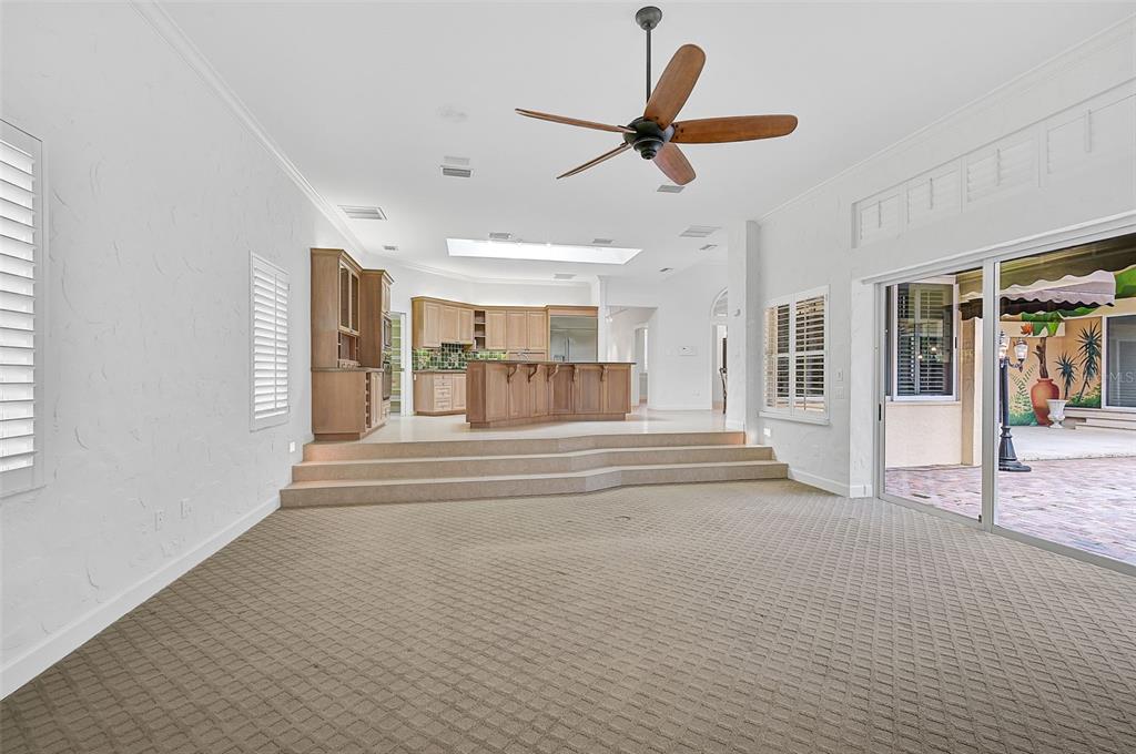 909 MACEWEN DRIVE