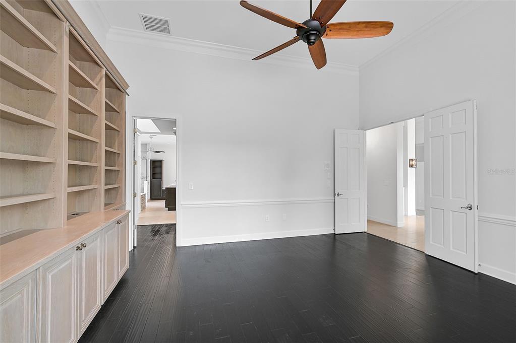 909 MACEWEN DRIVE