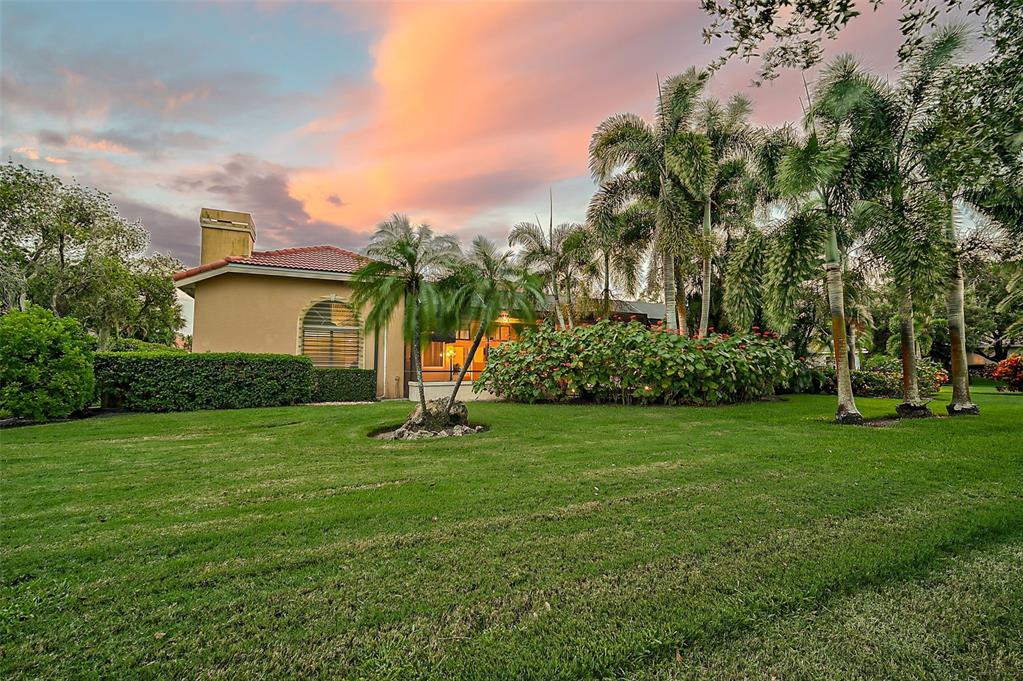 909 MACEWEN DRIVE