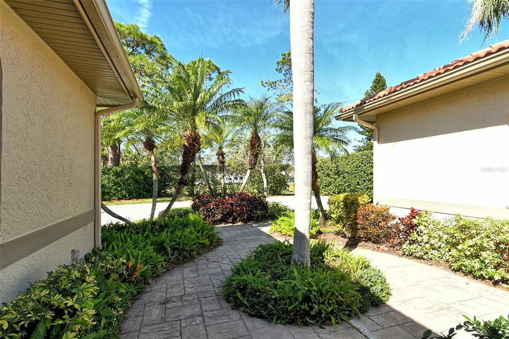 3416 W CHELMSFORD COURT UNIT 2