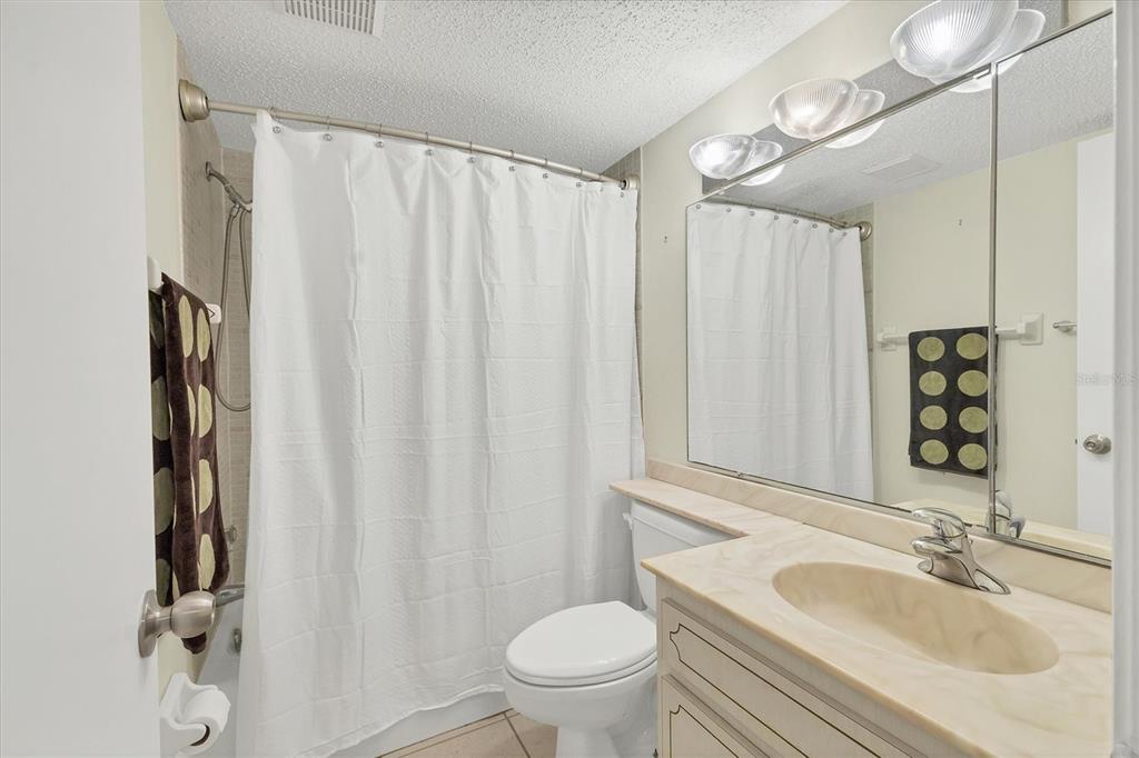 2446 CLUBHOUSE CIRCLE UNIT 202
