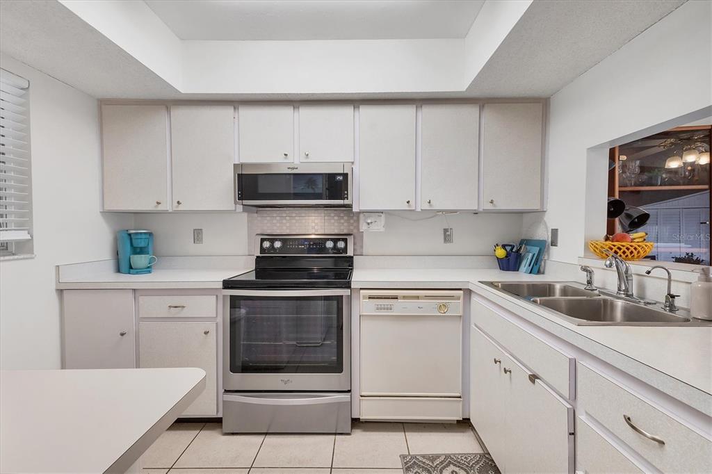 2446 CLUBHOUSE CIRCLE UNIT 202