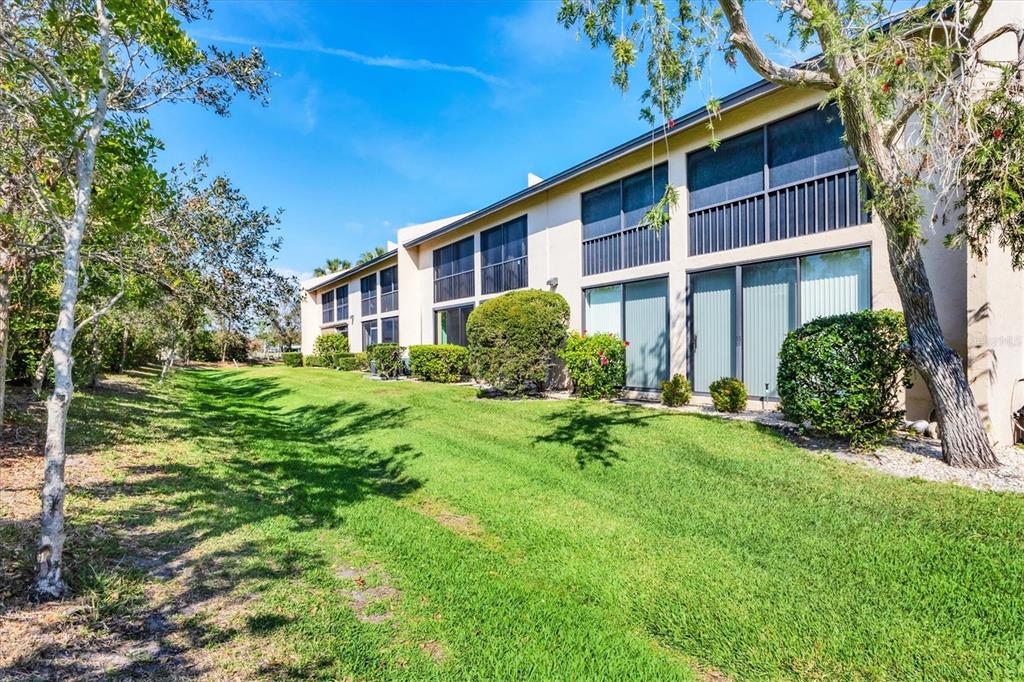 2446 CLUBHOUSE CIRCLE UNIT 202
