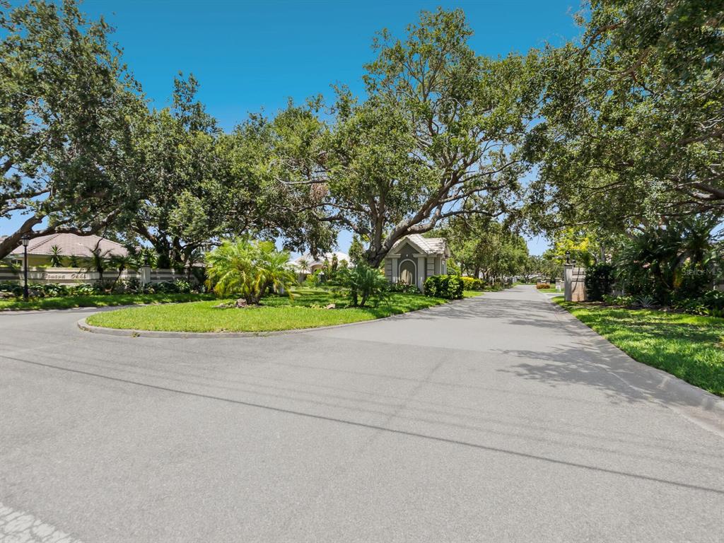 3648 BENEVA OAKS BOULEVARD