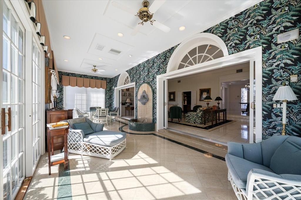 236 SAINT JAMES PARK
