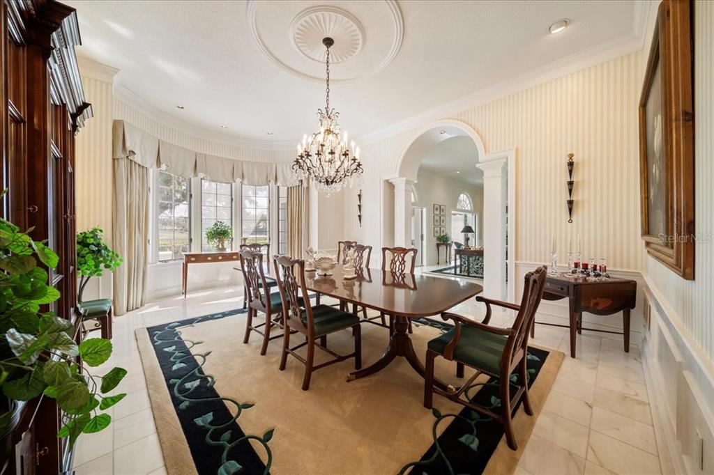 236 SAINT JAMES PARK