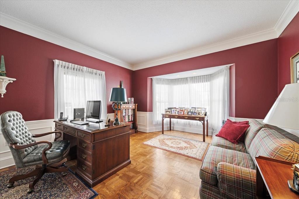 236 SAINT JAMES PARK
