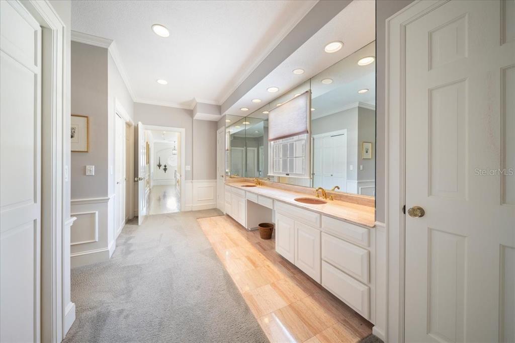 236 SAINT JAMES PARK
