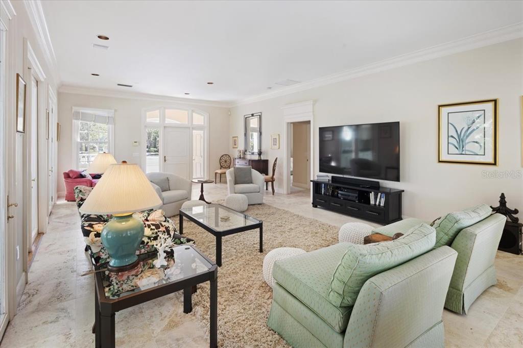 236 SAINT JAMES PARK