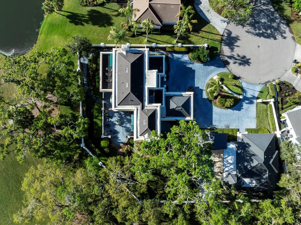 236 SAINT JAMES PARK
