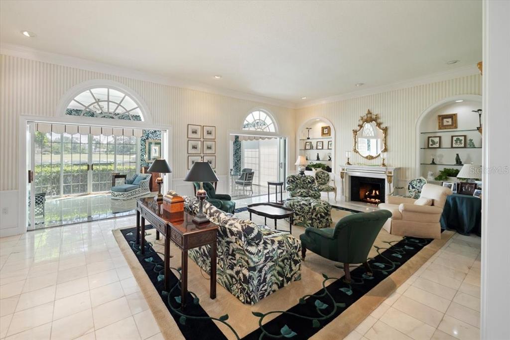 236 SAINT JAMES PARK