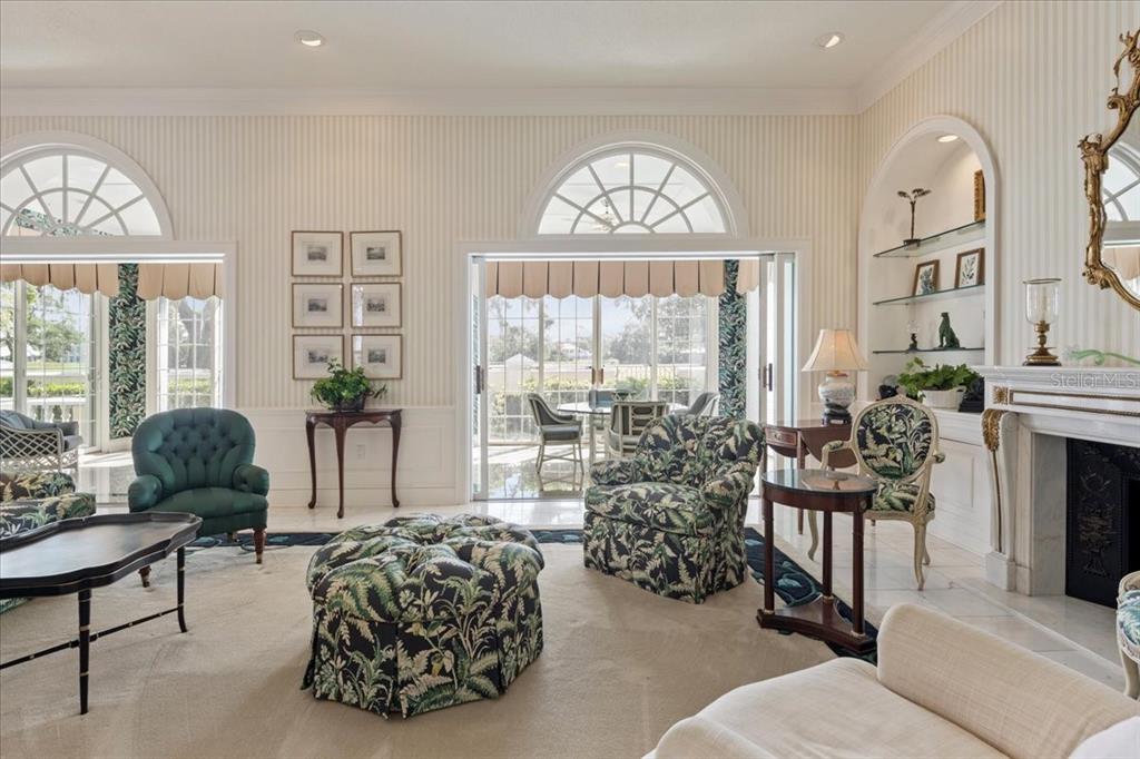 236 SAINT JAMES PARK