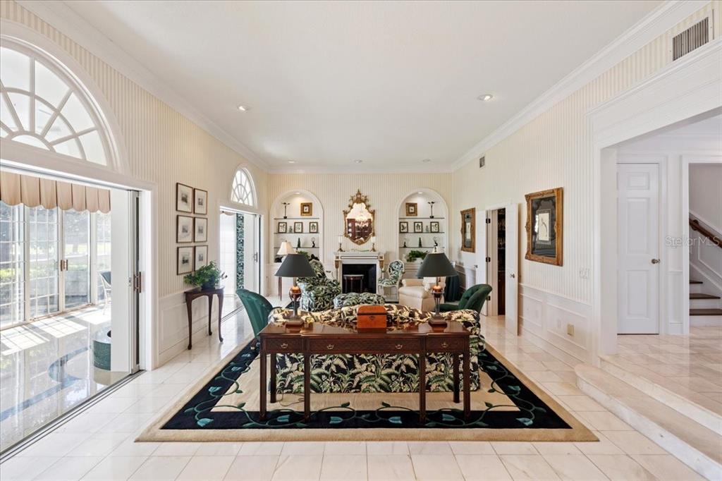236 SAINT JAMES PARK