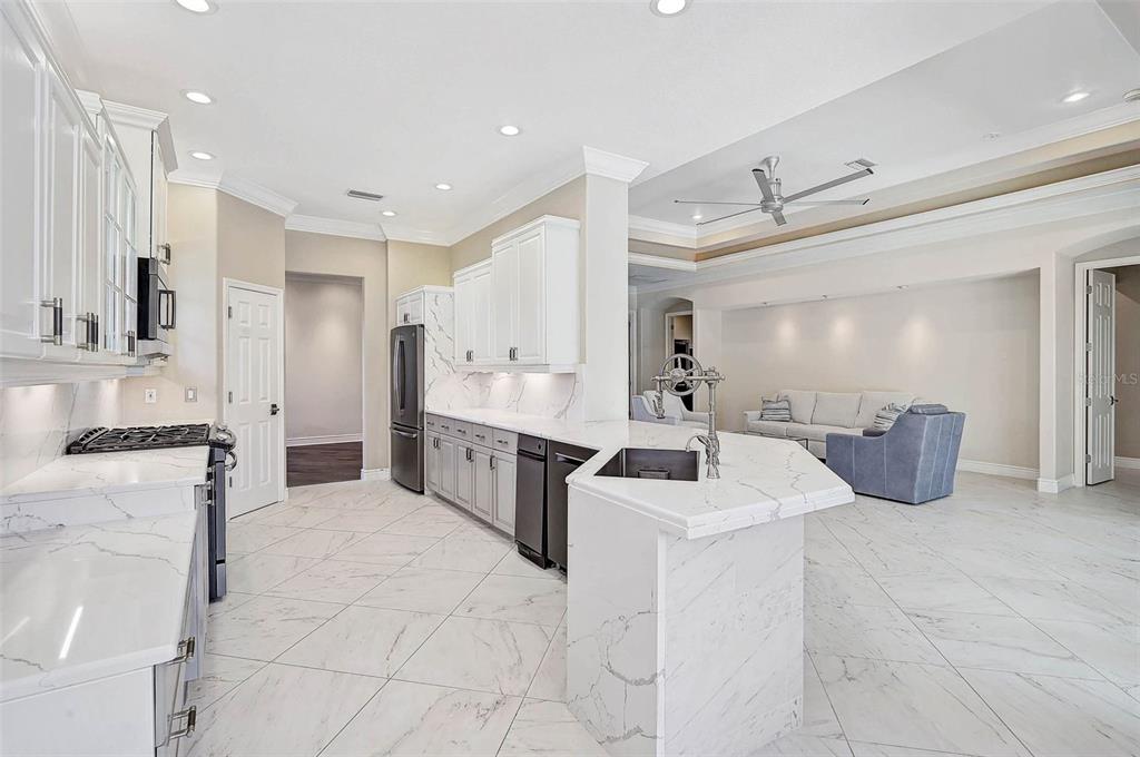 13 BAYHEAD LANE