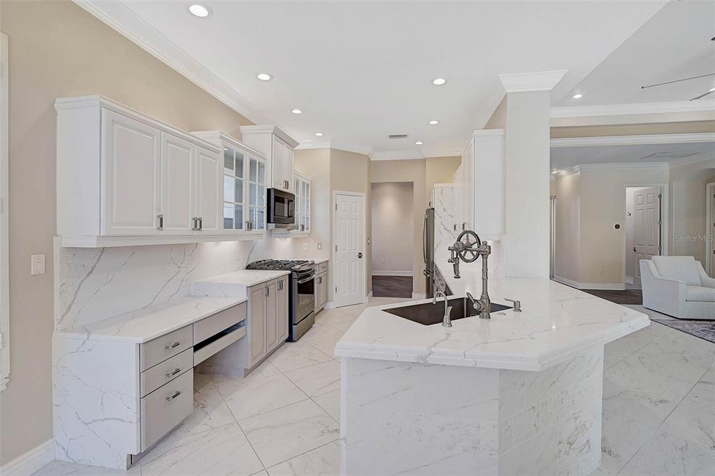13 BAYHEAD LANE