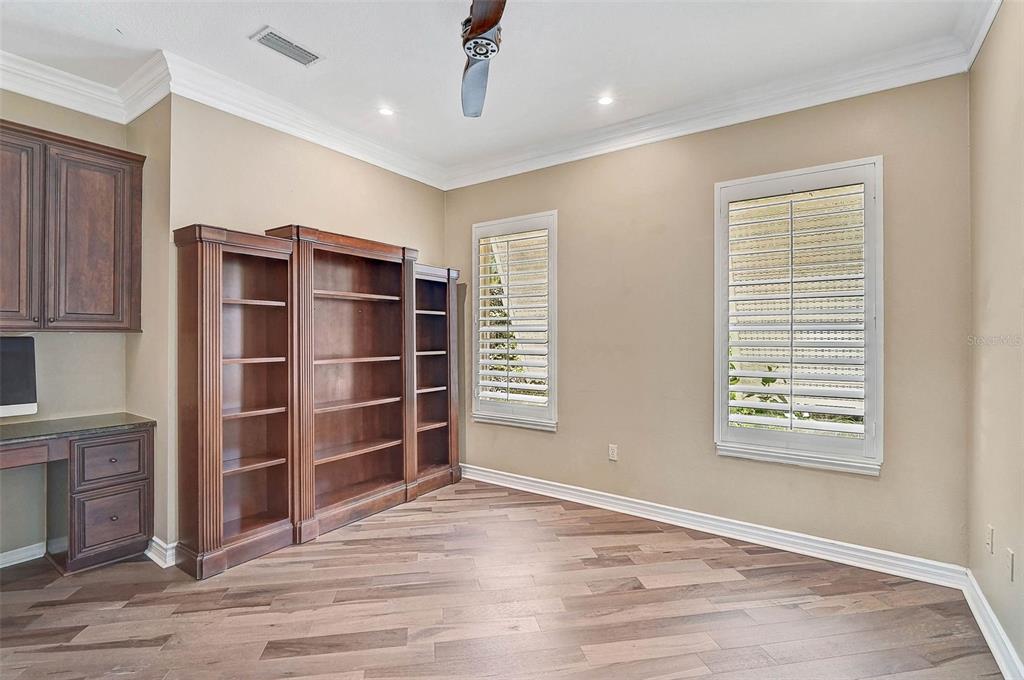 13 BAYHEAD LANE