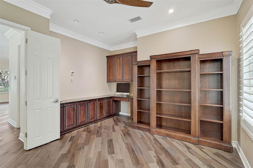 13 BAYHEAD LANE