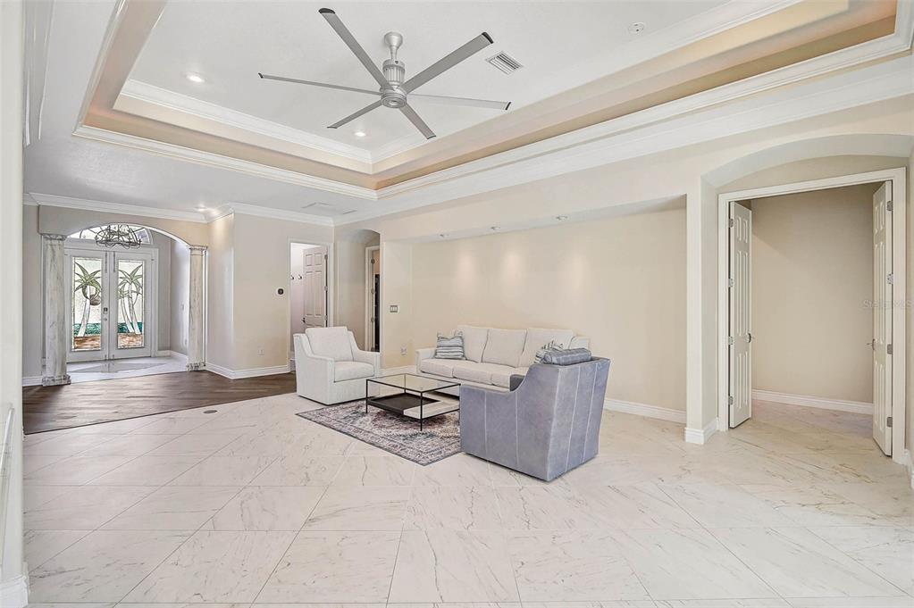 13 BAYHEAD LANE