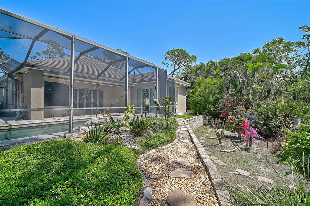 13 BAYHEAD LANE