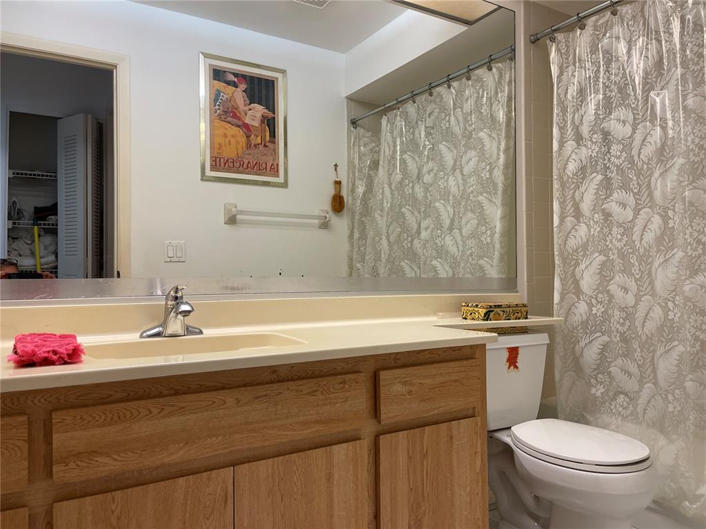 4944 VILLAGE GARDENS DRIVE UNI