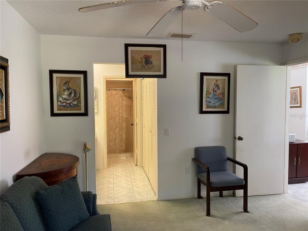 4944 VILLAGE GARDENS DRIVE UNI