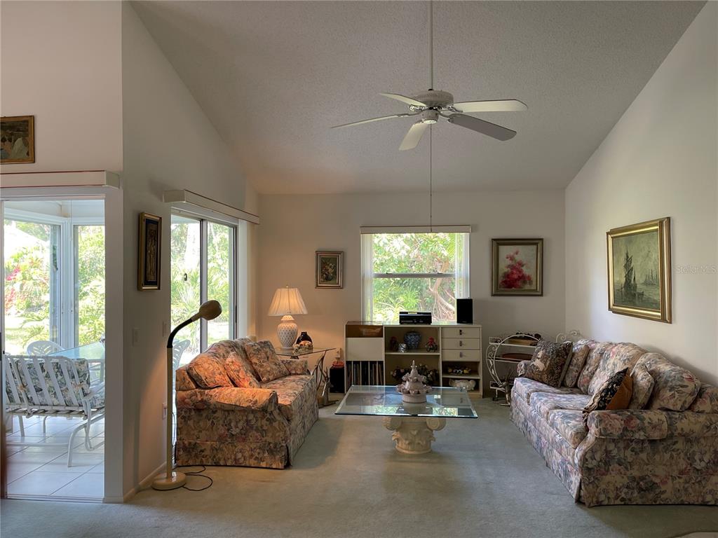 4944 VILLAGE GARDENS DRIVE UNI