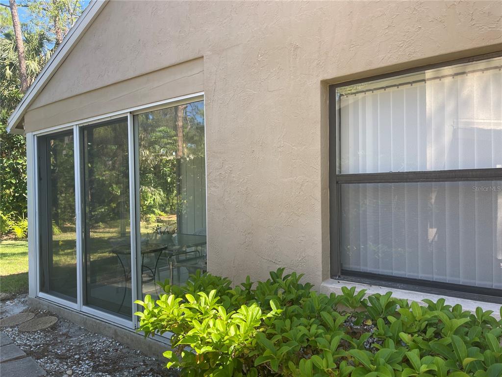 4944 VILLAGE GARDENS DRIVE UNI