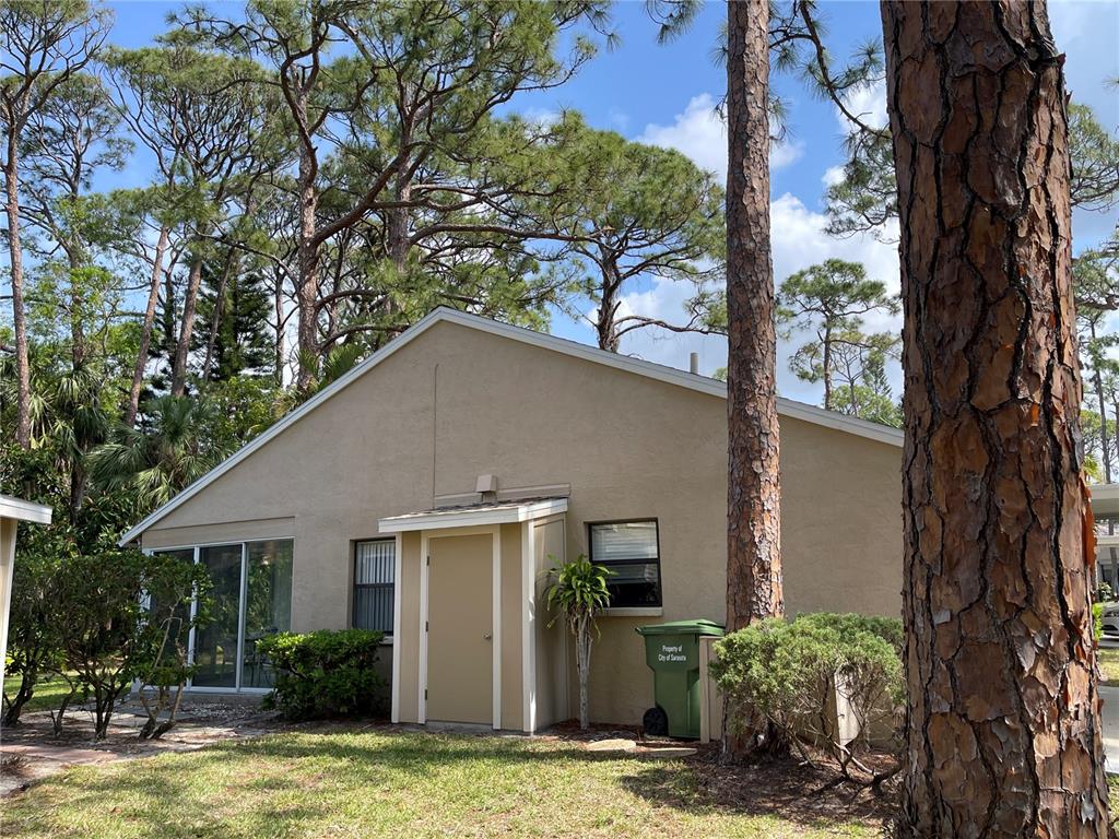 4944 VILLAGE GARDENS DRIVE UNI