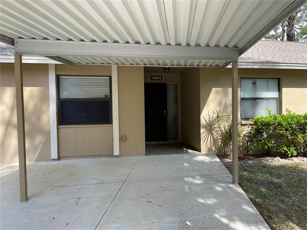 4944 VILLAGE GARDENS DRIVE UNI
