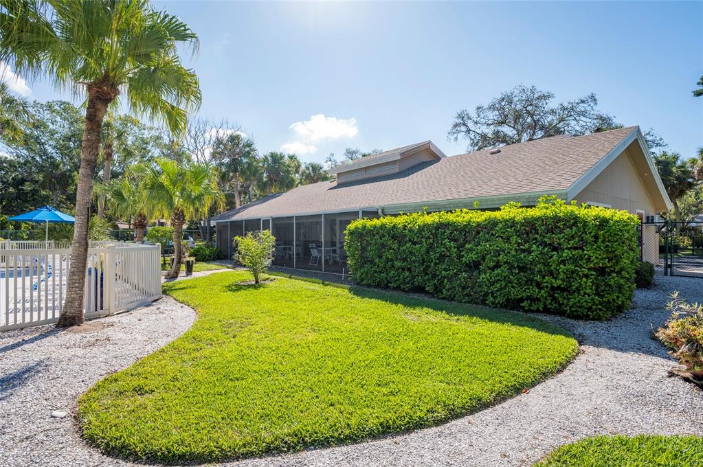 4944 VILLAGE GARDENS DRIVE UNI