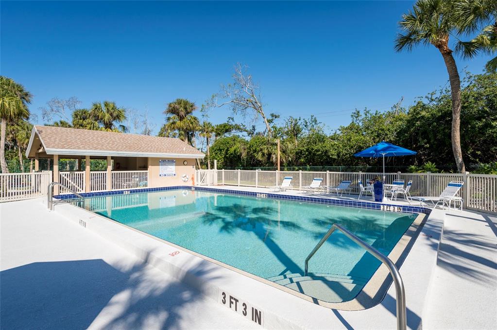 4944 VILLAGE GARDENS DRIVE UNI