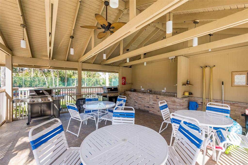 4944 VILLAGE GARDENS DRIVE UNI
