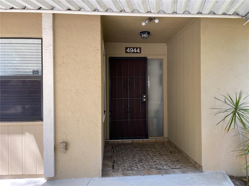 4944 VILLAGE GARDENS DRIVE UNI