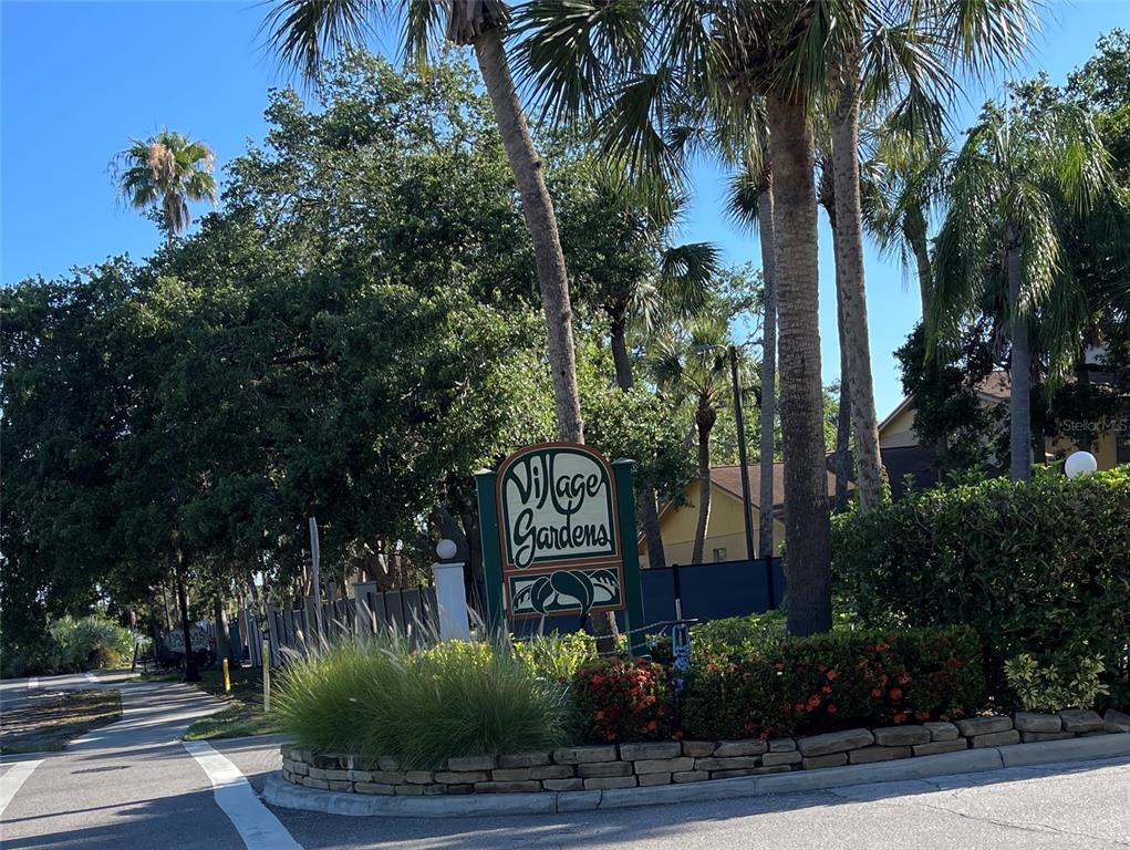 4944 VILLAGE GARDENS DRIVE UNI