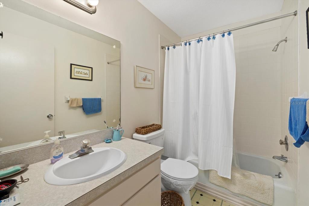 1343 GLENDALE CIRCLE W UNIT 21
