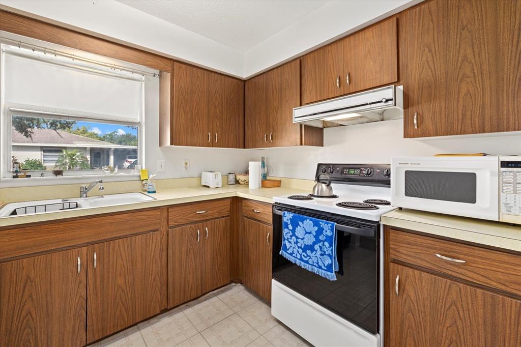 1343 GLENDALE CIRCLE W UNIT 21
