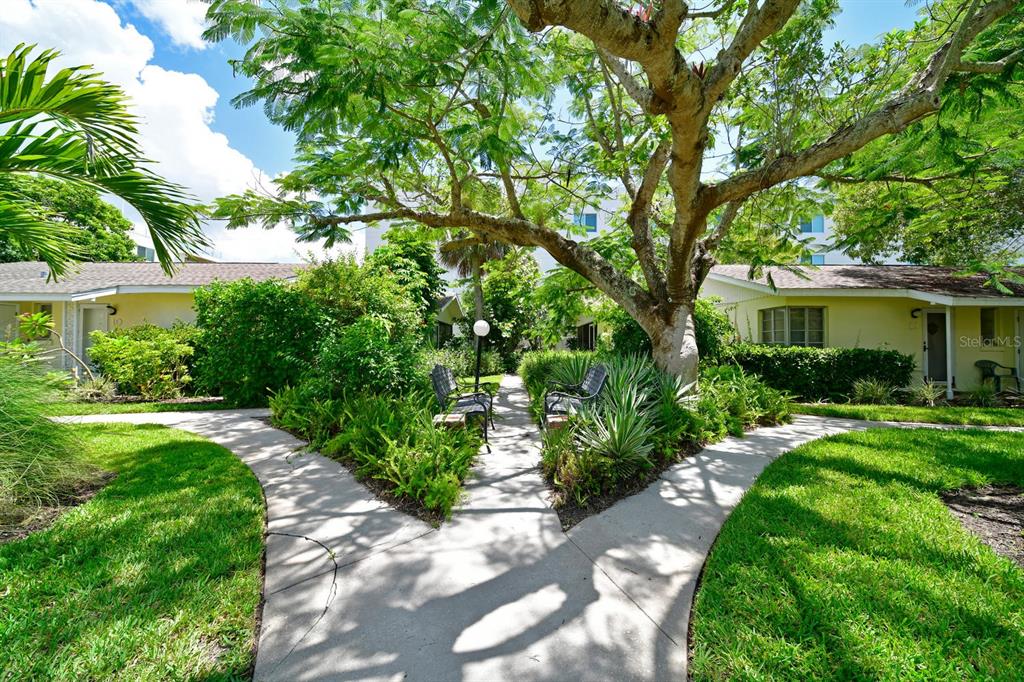 170 ROOSEVELT DRIVE UNIT 5