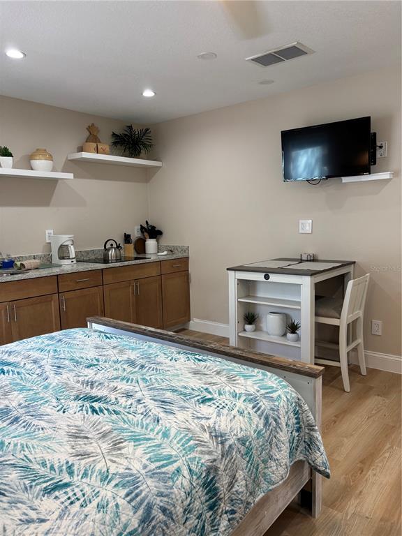 170 ROOSEVELT DRIVE UNIT 5