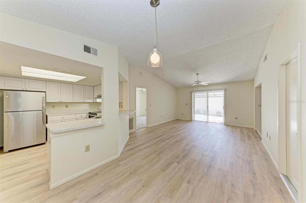 4154 CENTER POINTE CIRCLE UNIT