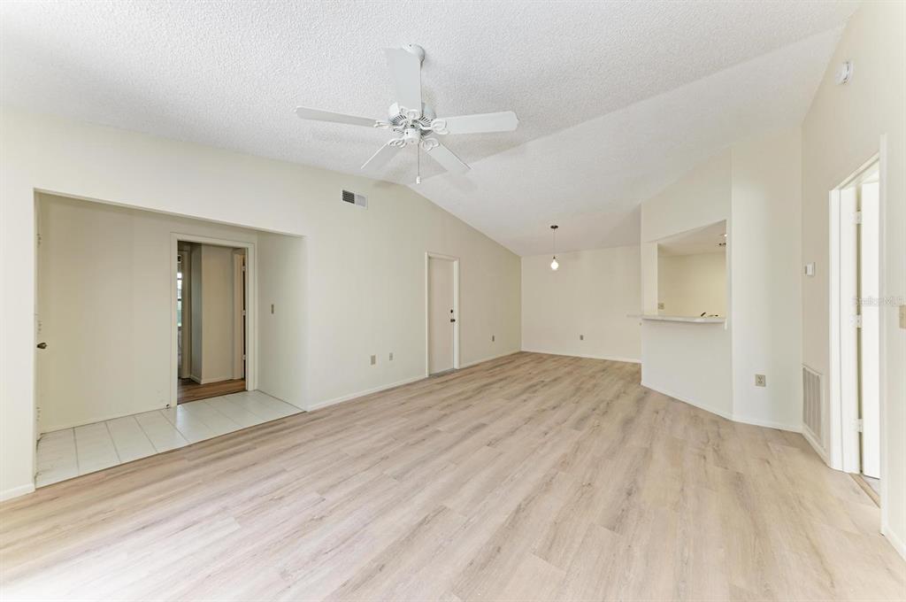 4154 CENTER POINTE CIRCLE UNIT