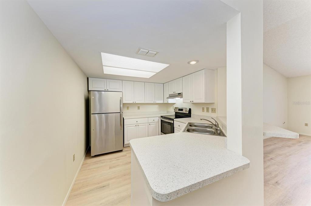 4154 CENTER POINTE CIRCLE UNIT