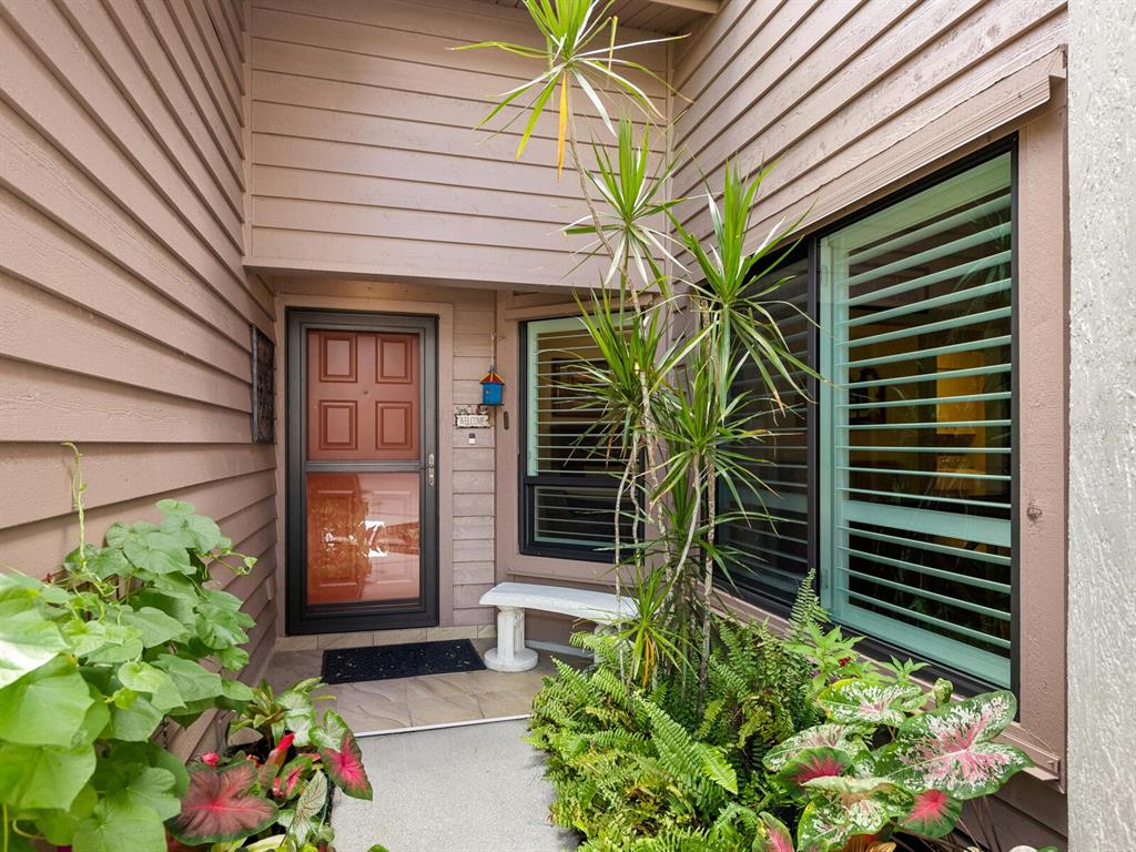 4004 WILSHIRE CIRCLE E UNIT 89