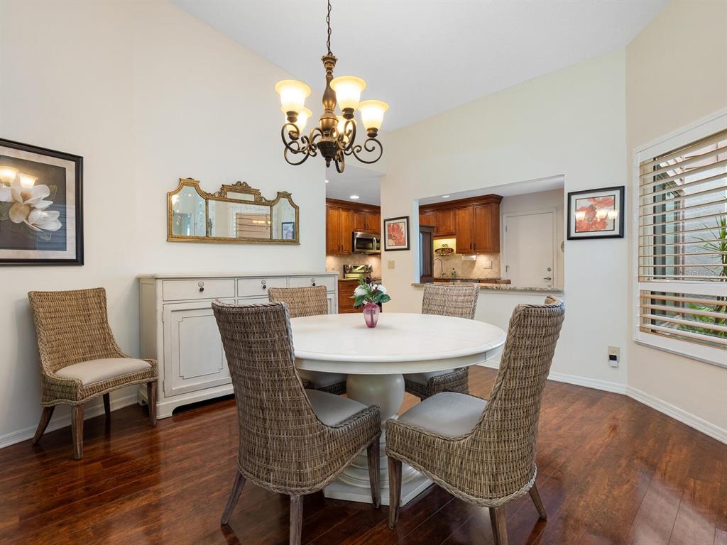 4004 WILSHIRE CIRCLE E UNIT 89