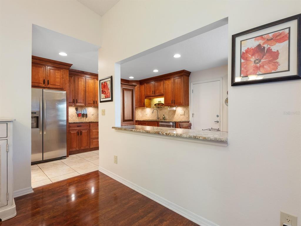 4004 WILSHIRE CIRCLE E UNIT 89