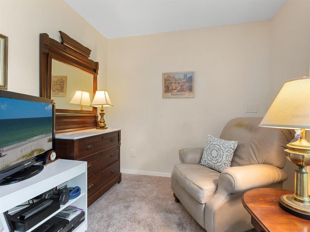 4004 WILSHIRE CIRCLE E UNIT 89