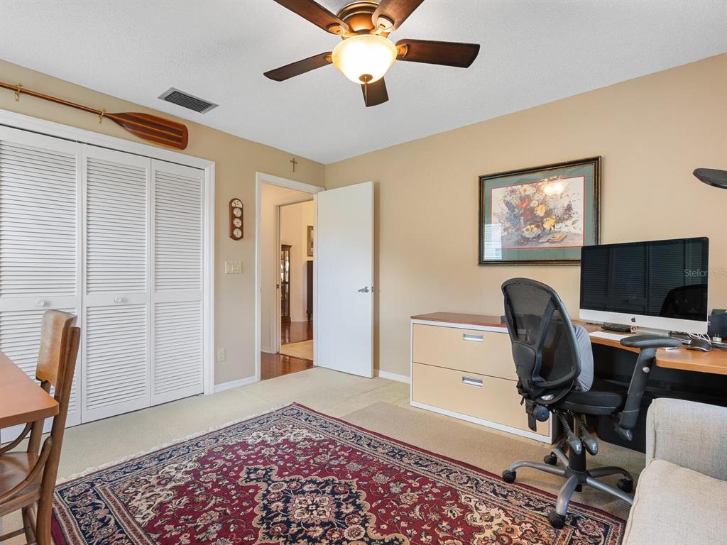 4004 WILSHIRE CIRCLE E UNIT 89