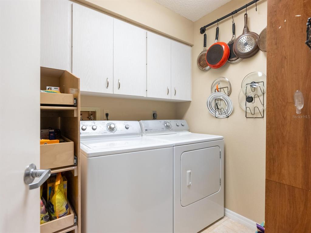 4004 WILSHIRE CIRCLE E UNIT 89