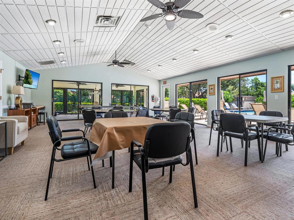 4004 WILSHIRE CIRCLE E UNIT 89