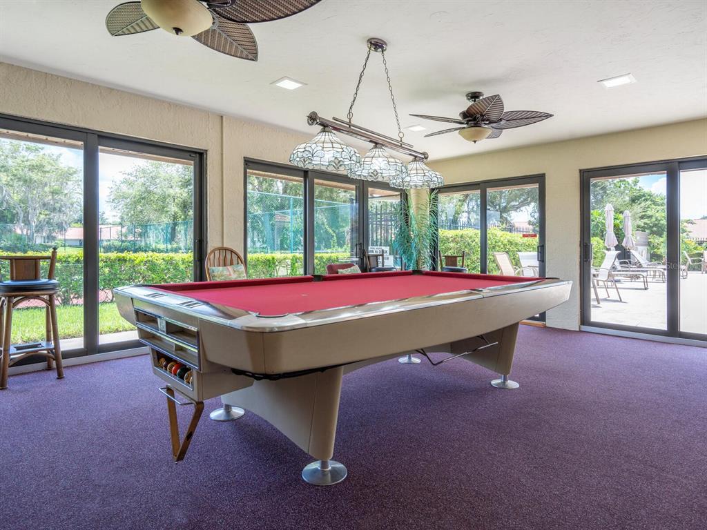 4004 WILSHIRE CIRCLE E UNIT 89